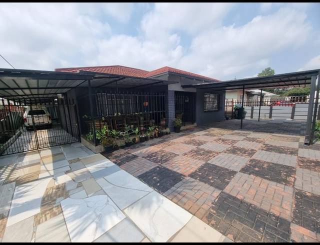 4 BEDROOM HOUSE FOR SALE IN ALBERTON NORTH